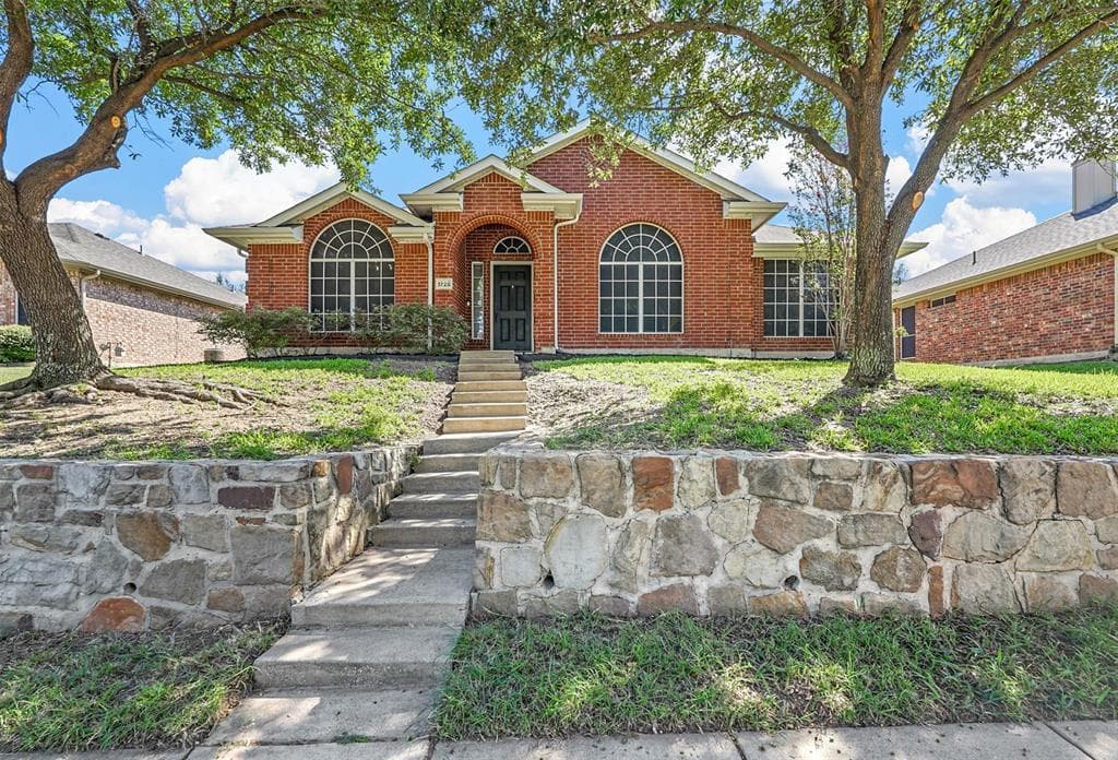 1725 Avonlea Dr