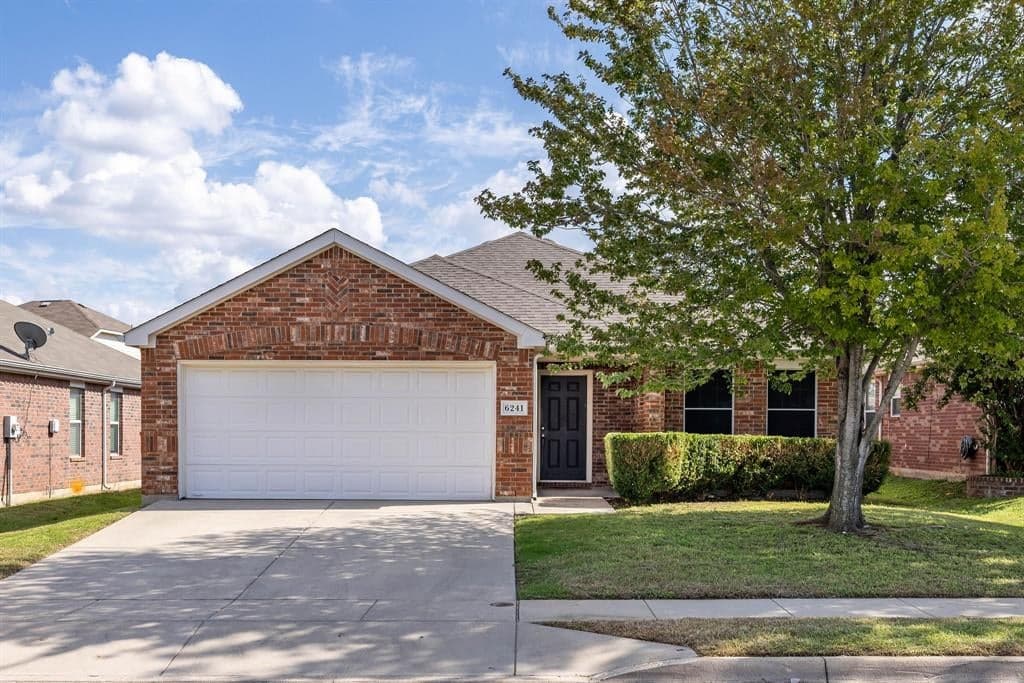 6241 Trinity Creek Dr
