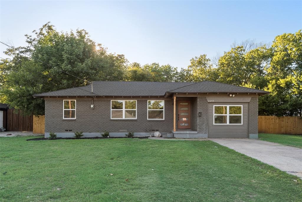 2255 Pleasant Dr