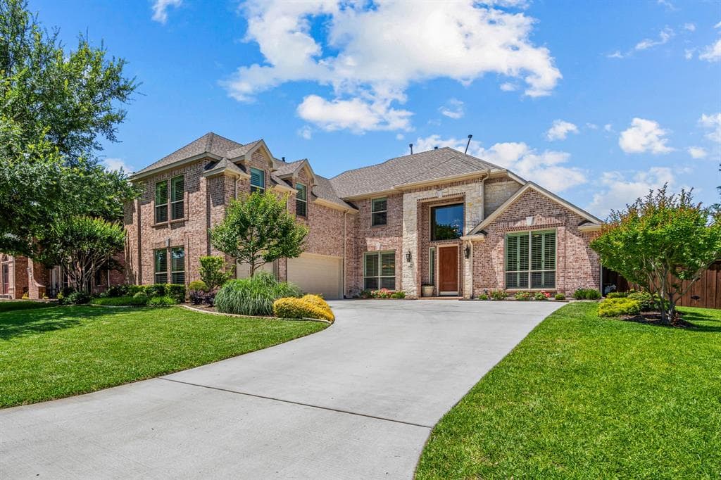 2904 Greenview Dr
