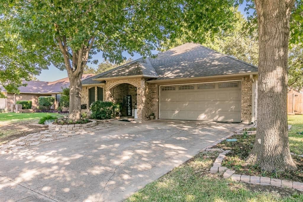 7413 Sean Dr
