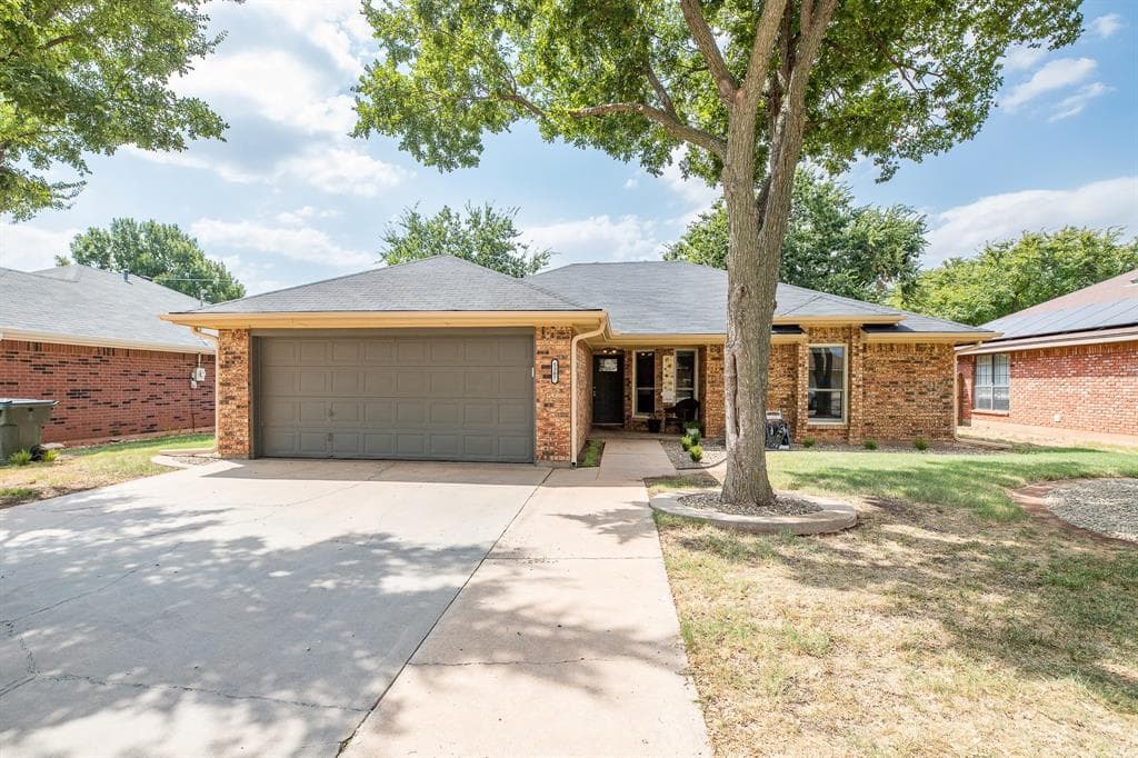 5307 Long Leaf Dr