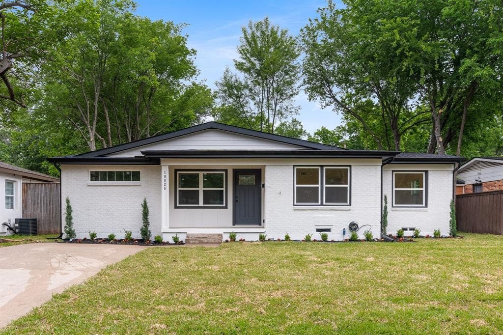 10825 Ruth Ann Dr