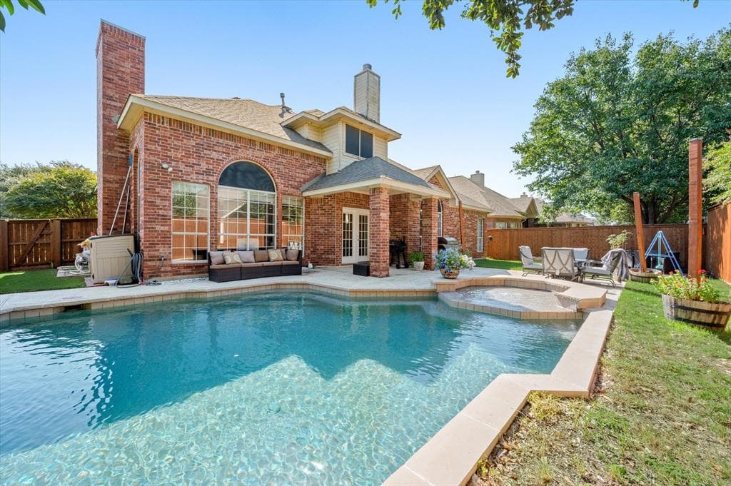 2801 Halsey Dr