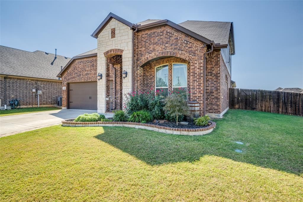 3520 Helm Ln