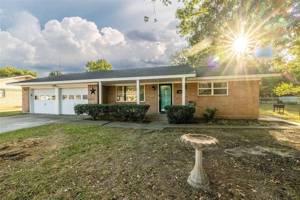 304 Willow Way