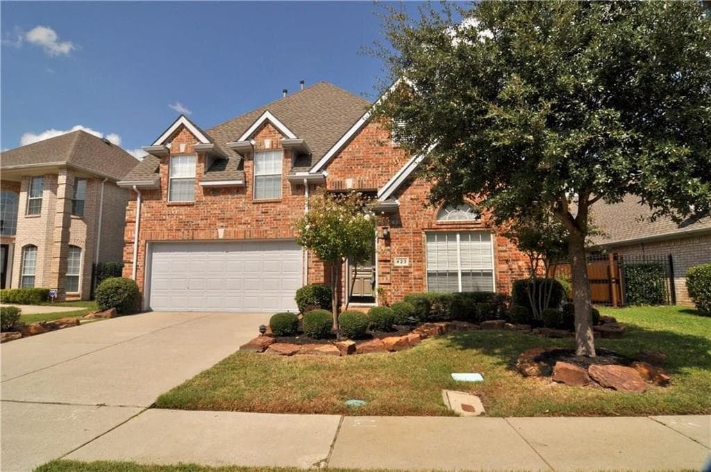 425 Waterside Dr