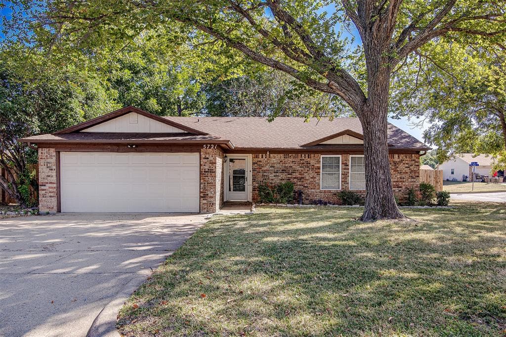 5721 Willow Elm Dr