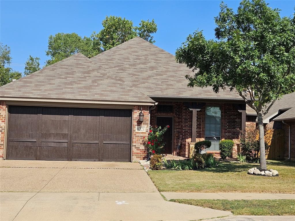 8221 Edgepoint Trl