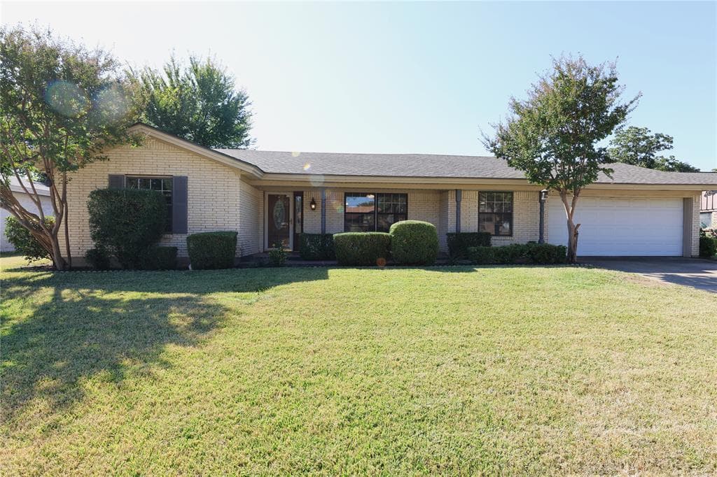 417 W Pleasantview Dr