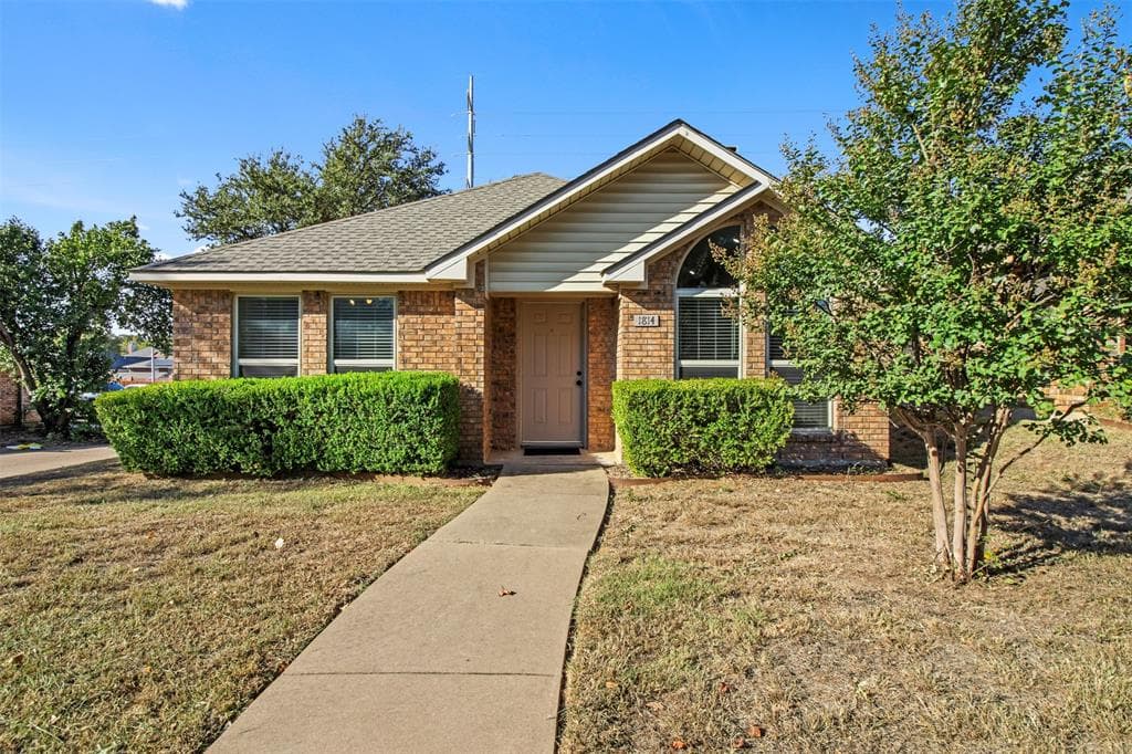 1814 Blair Oak Dr