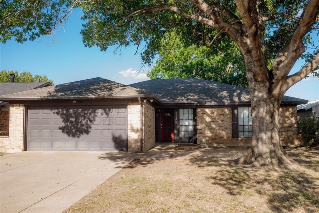 1308 N Creek Dr