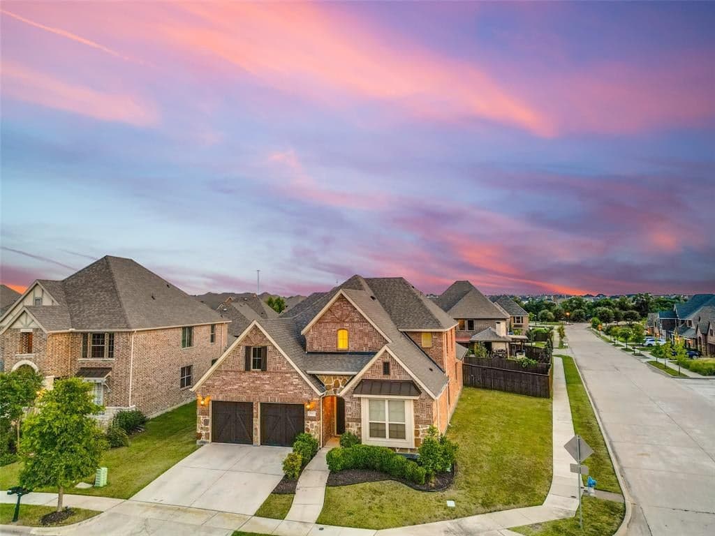 5801 Willow Ln