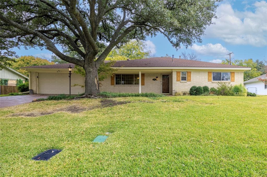 3504 Glenmont Dr
