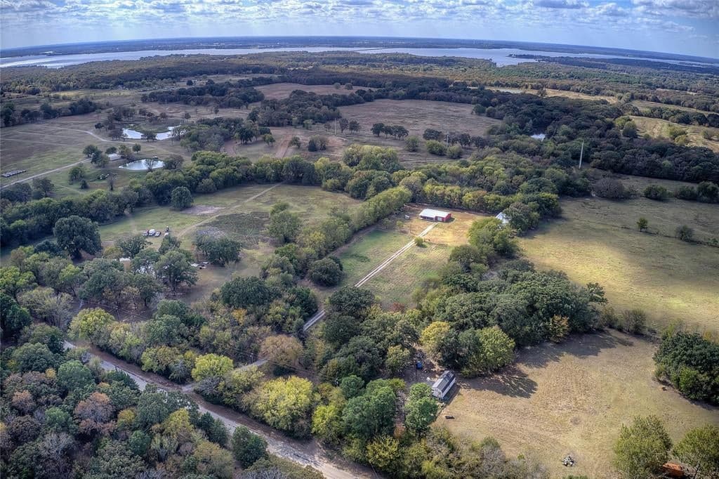 811 County Road 1900