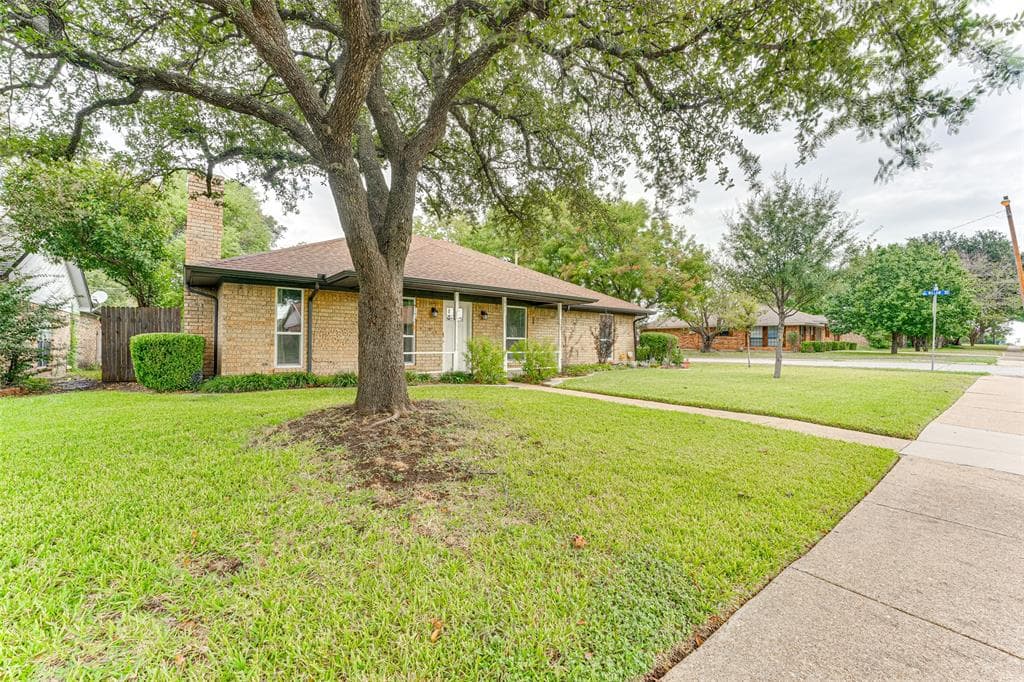 400 Stoneybrook Dr