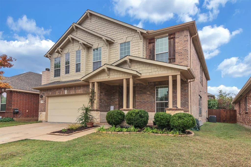 2317 Grand Rapids Dr