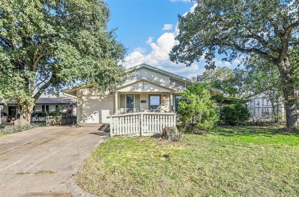 606 Faun Dr
