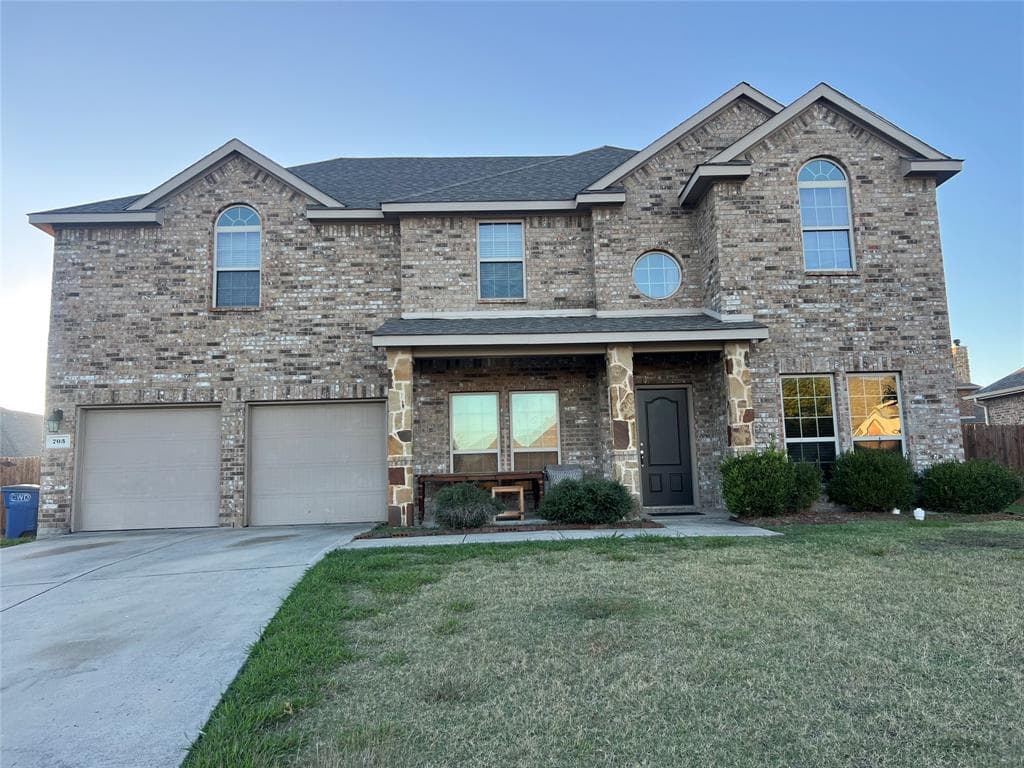 703 Lone Star Ct