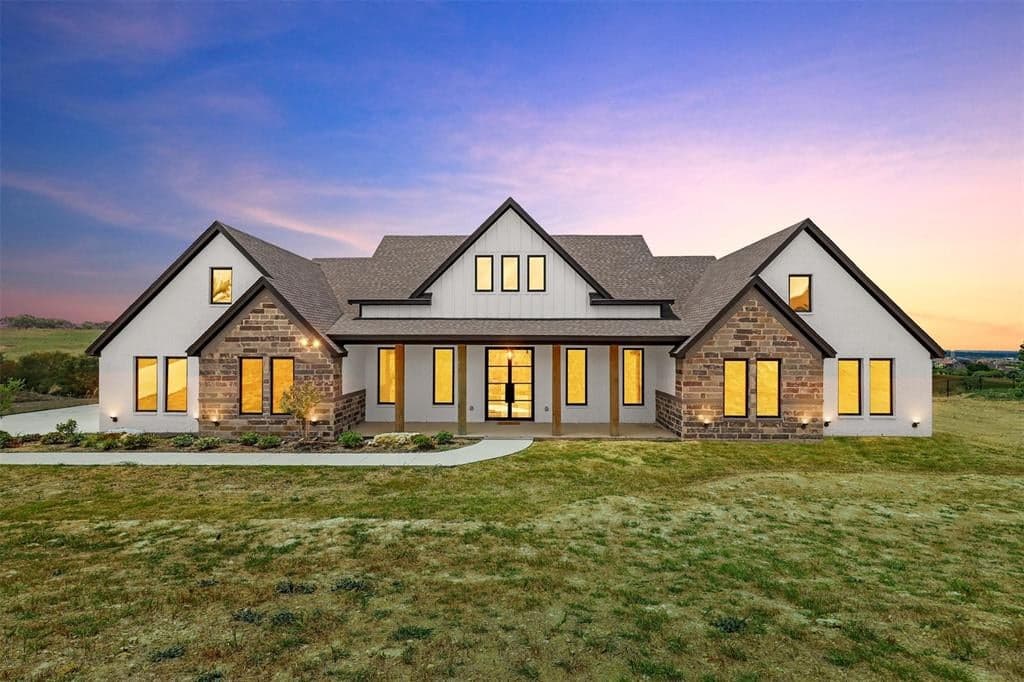 141 Overlook Dr