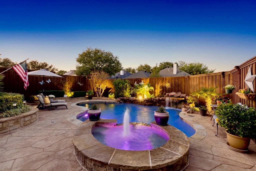 10114 Ashmont Dr
