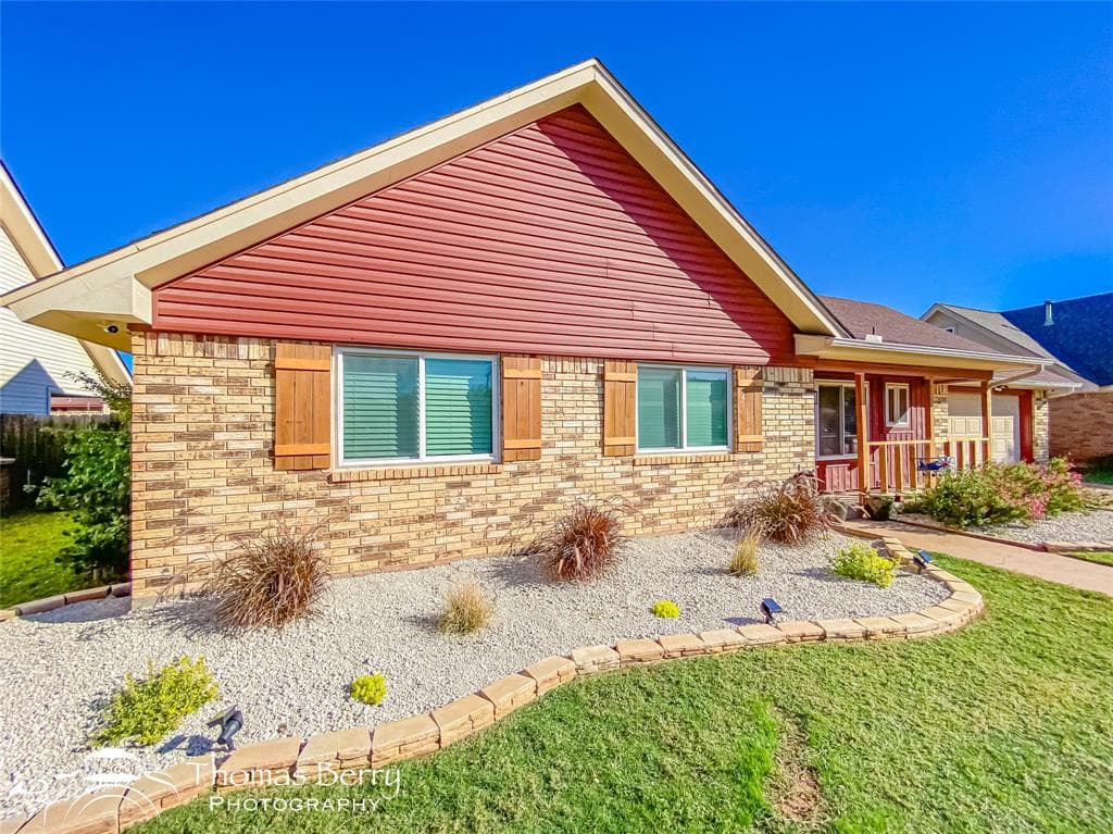 841 Chanticleers Ln