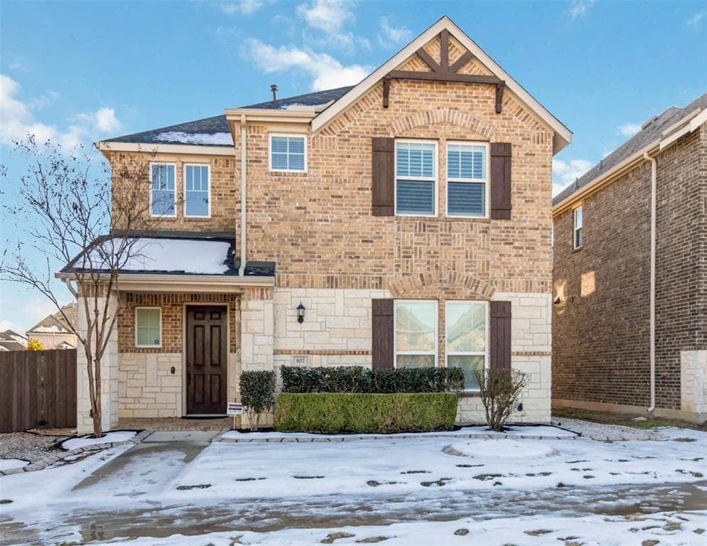 807 Callaway Dr