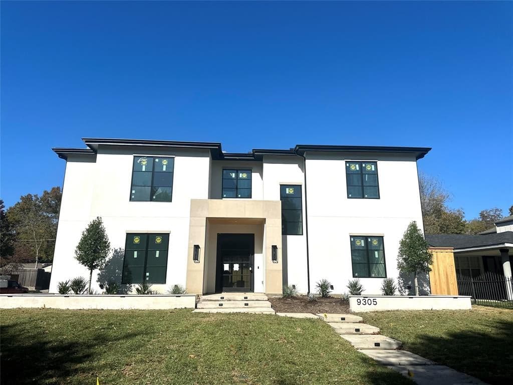 9305 Lenel Pl