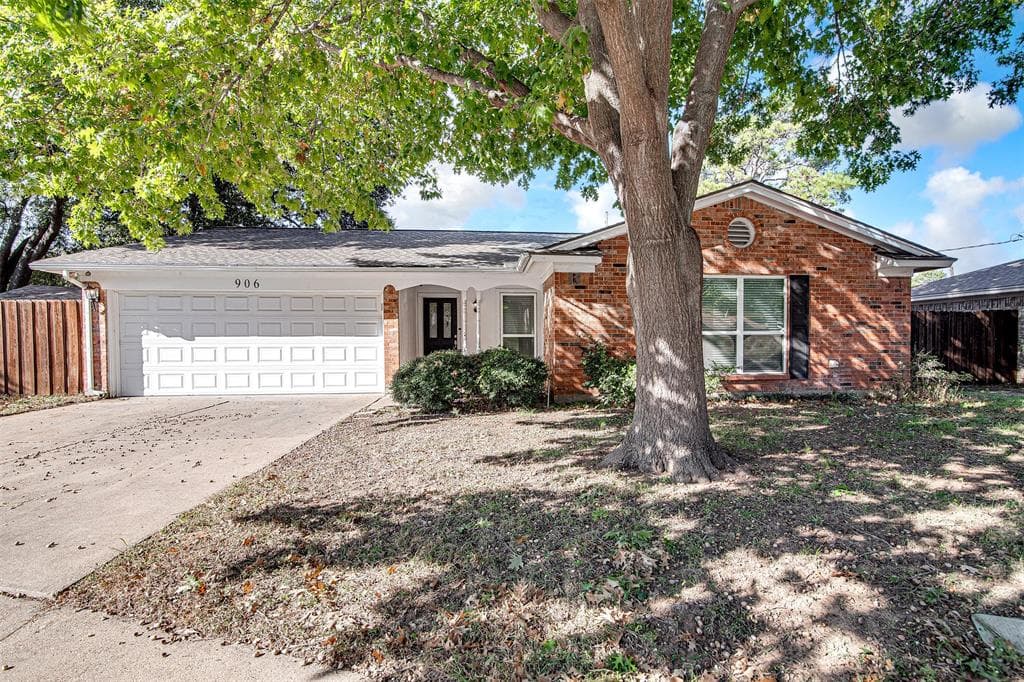906 Kristin Ct