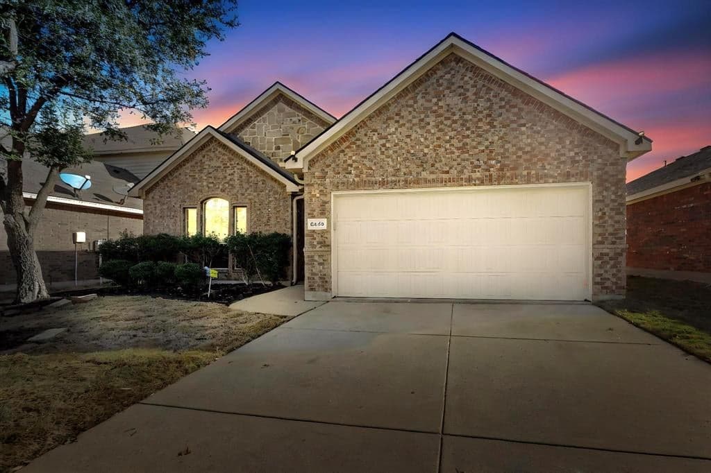 8246 Clarkview Dr
