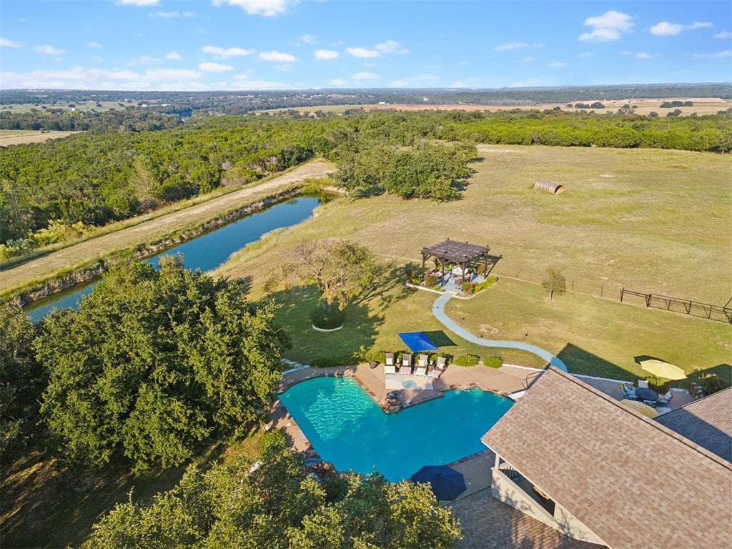 1502 County Road 415