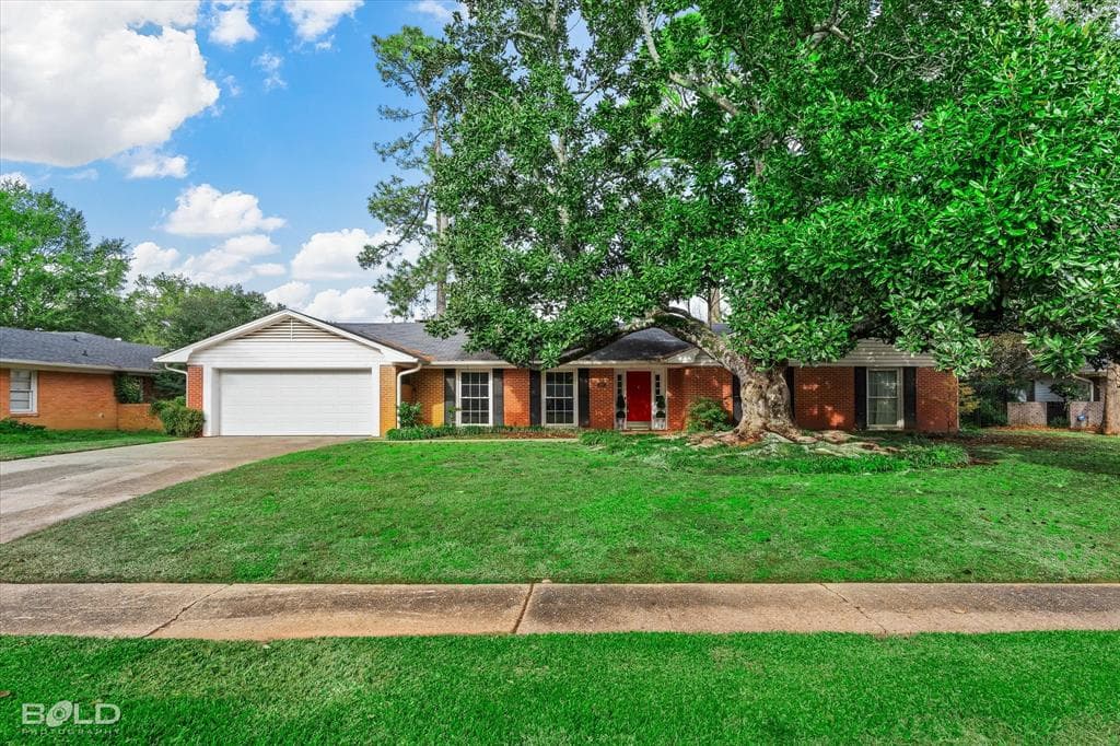 220 Dogwood Rd