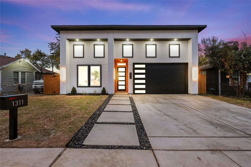 1311 Hendricks Ave