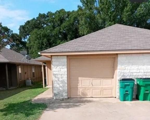 2800 James Rd