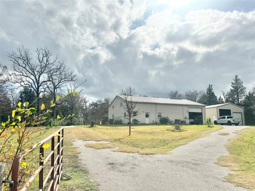 10178 County Road 272