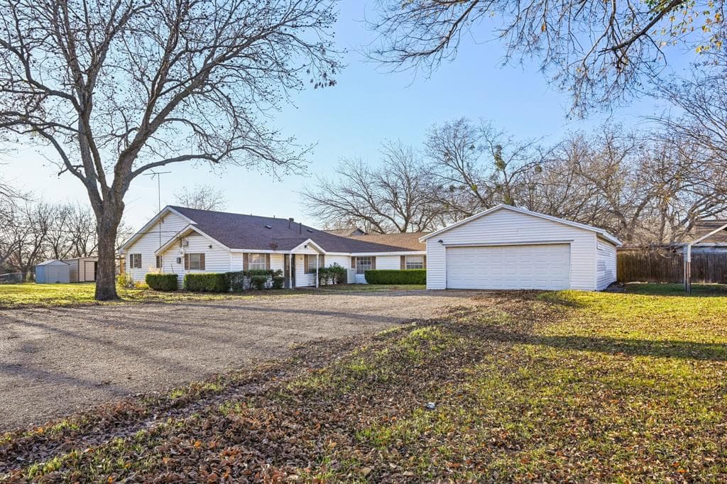 306 W Conner St
