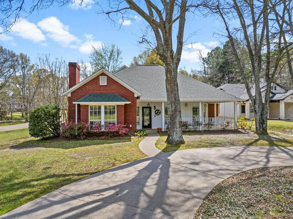 822 Alexander Rd