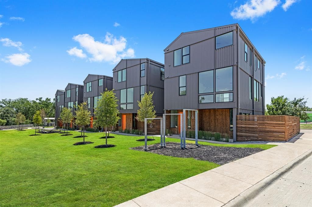 107 Forest Star Dr
