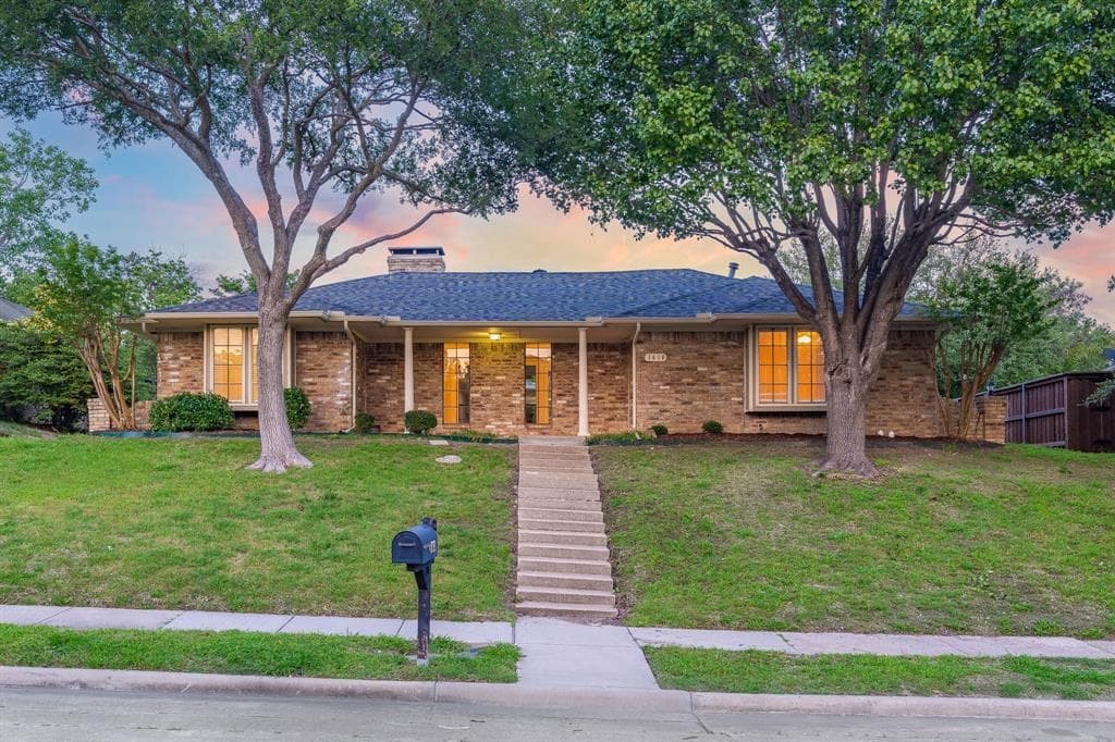 1610 James Good Ln