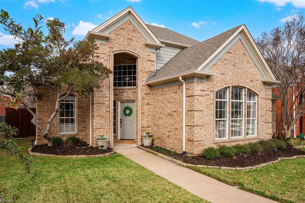 2121 Dover Dr