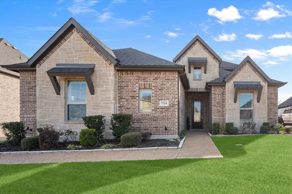 7324 Brynlee Dr
