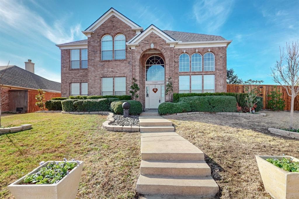 1300 Edinboro Ln