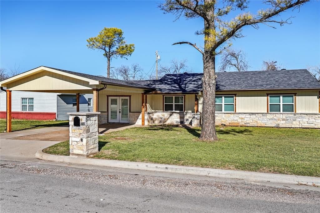 1128 Turner Dr