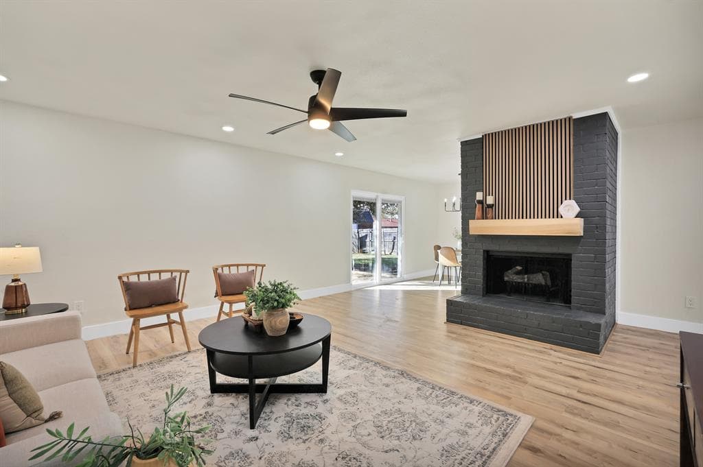 7016 Chapman Dr