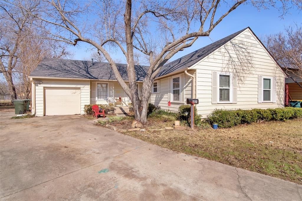1024 Short Ln