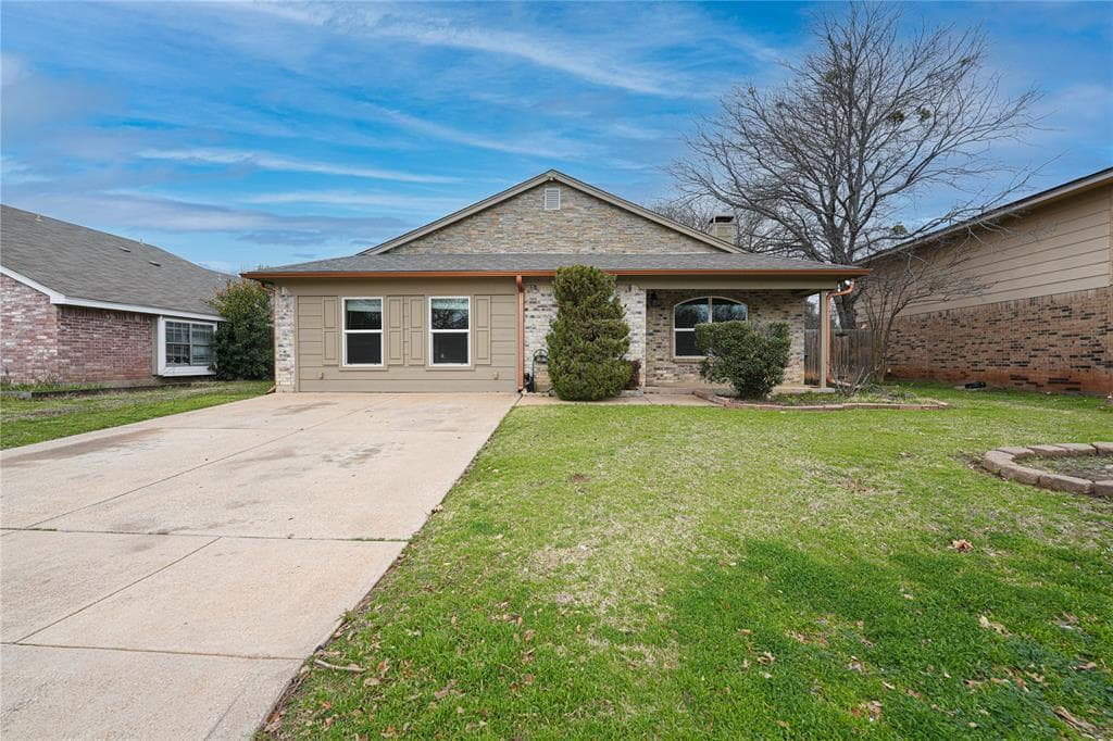 1229 Nicole Way