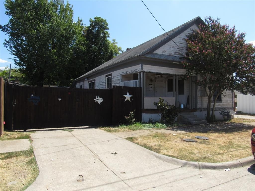 608 S Adams Ave