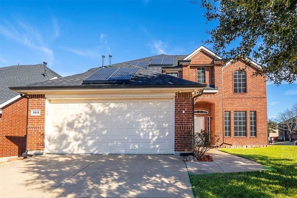 7913 Greengate Dr