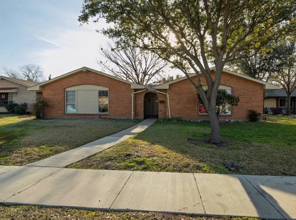 2124 Nolan Dr