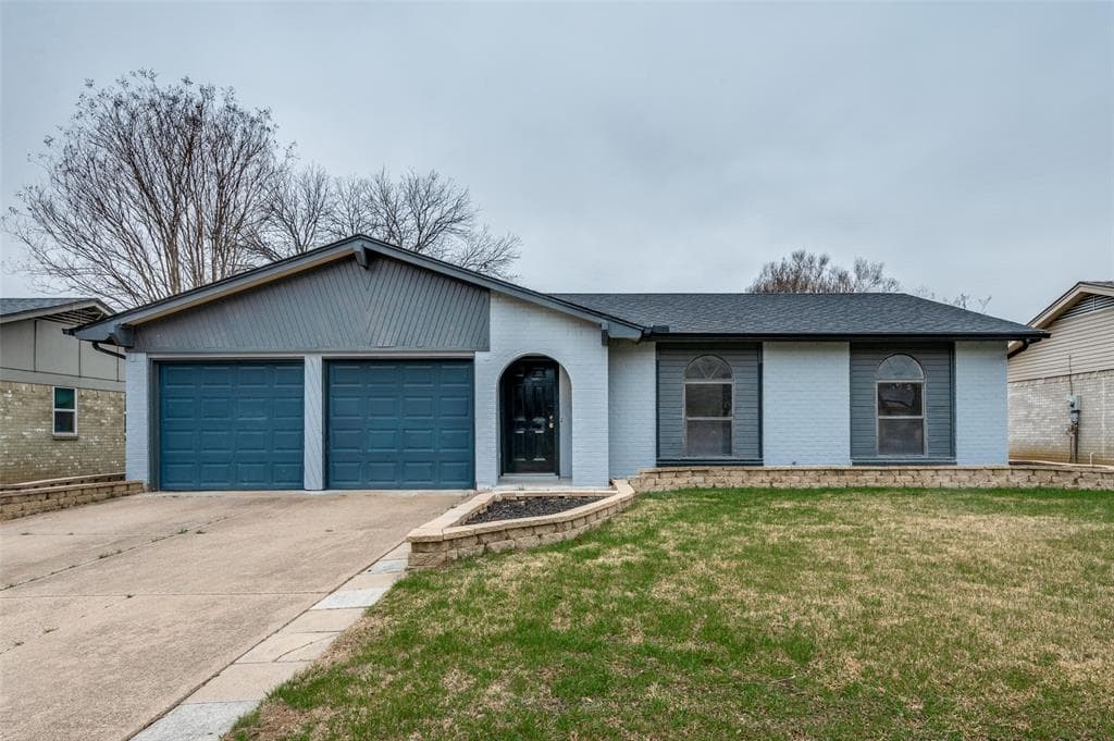 2311 Yale Dr
